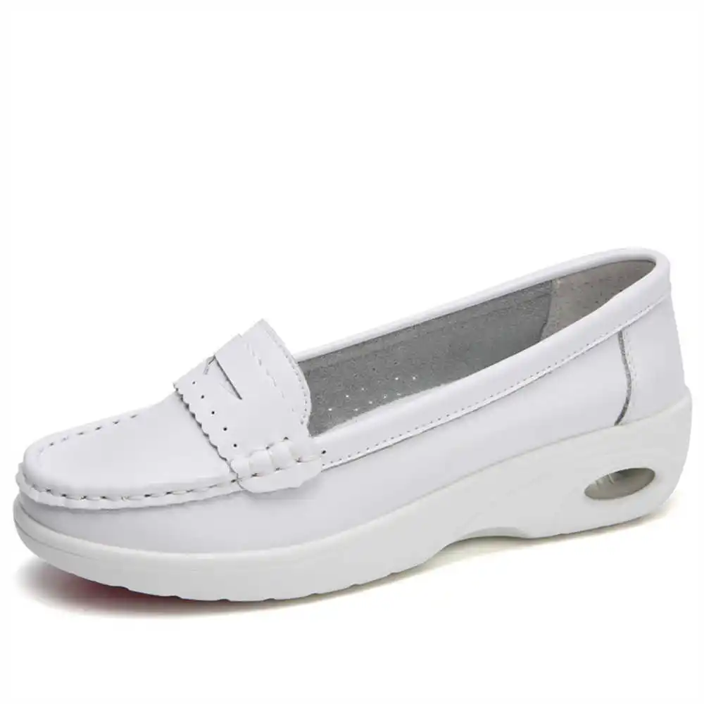 Thick Sole Slipon White Traine - Tech Accessories To Buy recensie en prijs