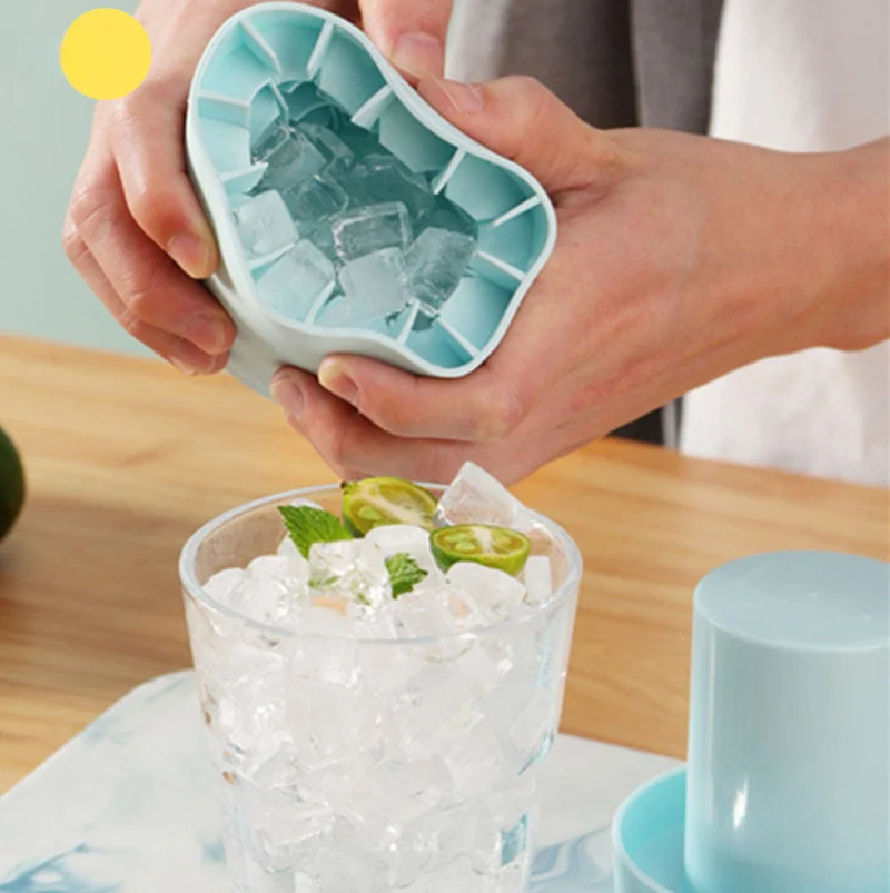 Silicone Ice Cube Mold Bucket  - Tech Accessories And Gadgets recensie en prijs